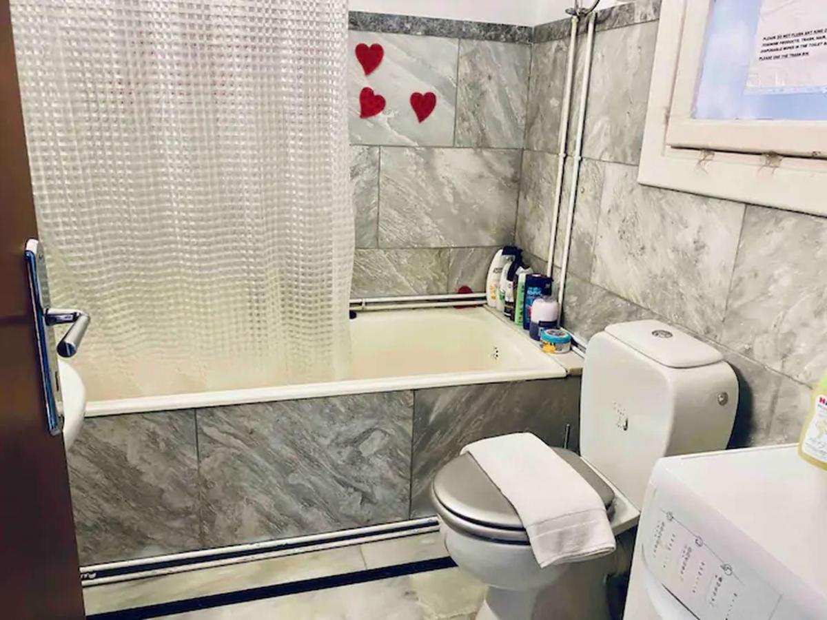 Appartamento 4Bdr Amazing Spacious Full Apt In Plaka Atene Esterno foto