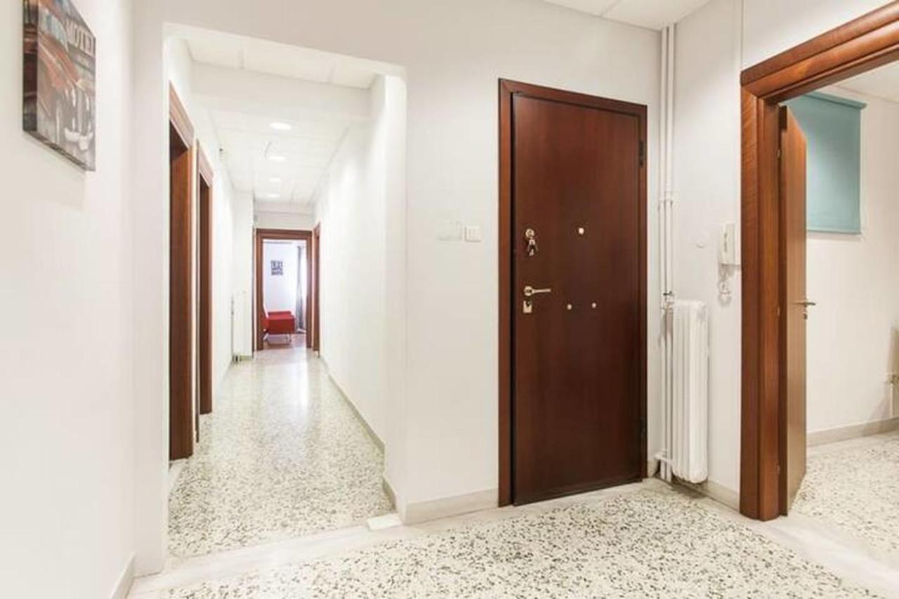 Appartamento 4Bdr Amazing Spacious Full Apt In Plaka Atene Esterno foto