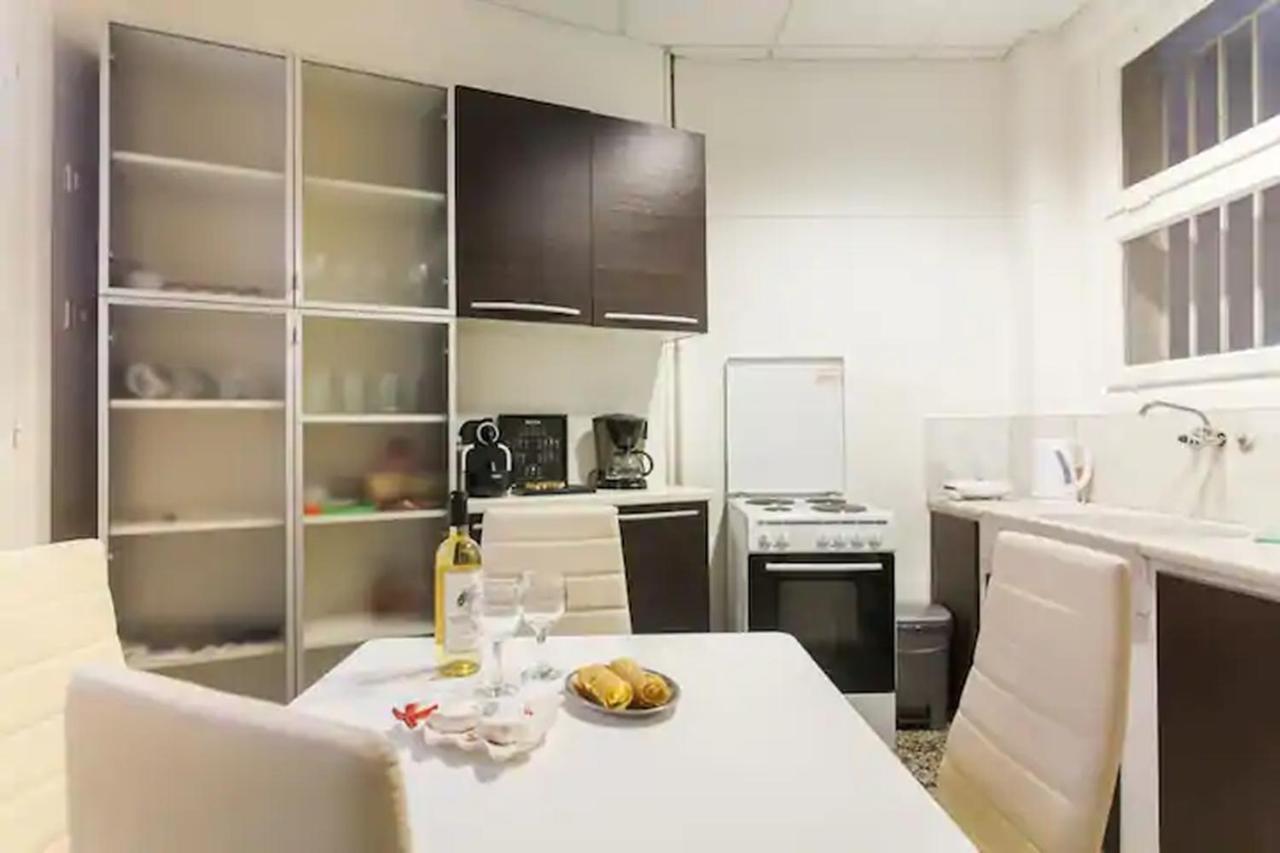 Appartamento 4Bdr Amazing Spacious Full Apt In Plaka Atene Esterno foto