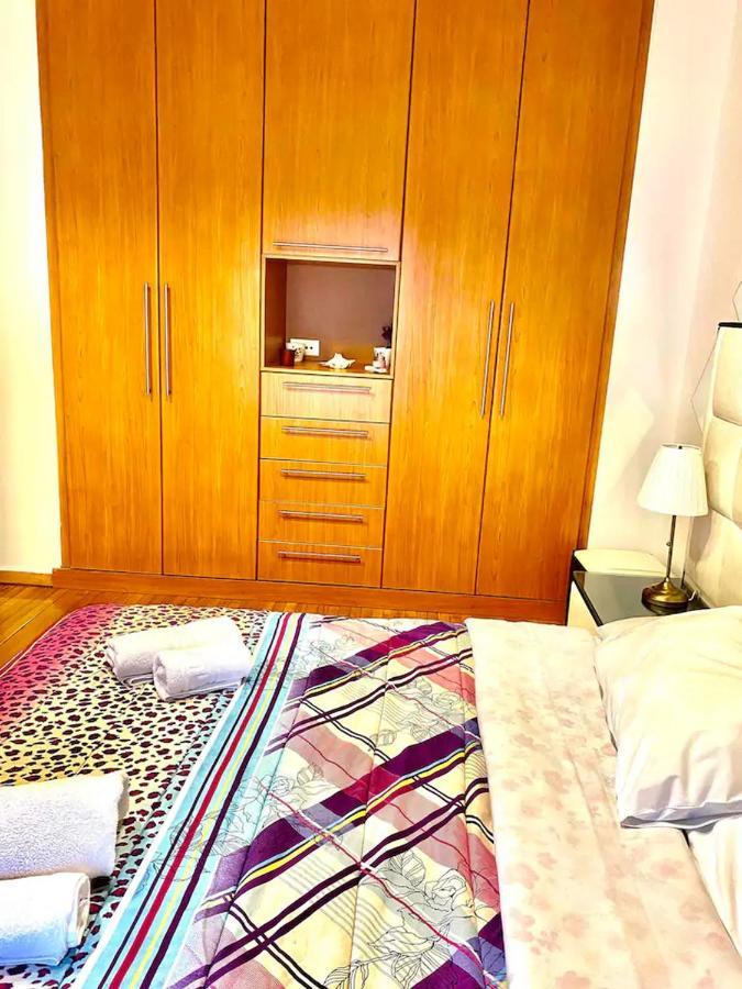 Appartamento 4Bdr Amazing Spacious Full Apt In Plaka Atene Esterno foto